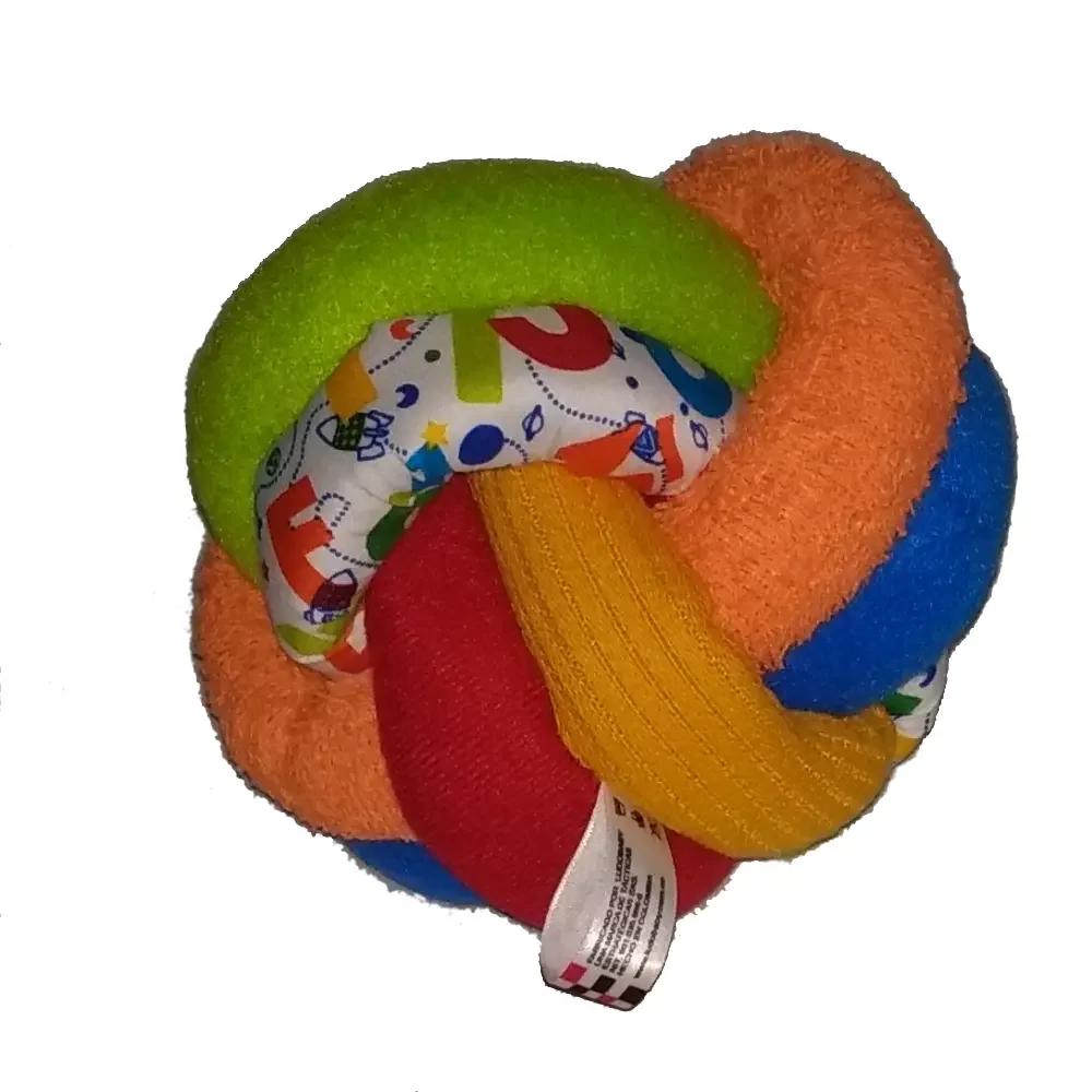 Bola nudos de colores sonajero para bebes de 4 a 7 meses 2 Bola nudos de colores sonajero para bebés La Bola nudos de colores sonajero para bebés es un juguete de estimulación temprana para bebes de 4 a 7 meses, que le ayudara a estimular la motricidad fina, el tacto y el oído.